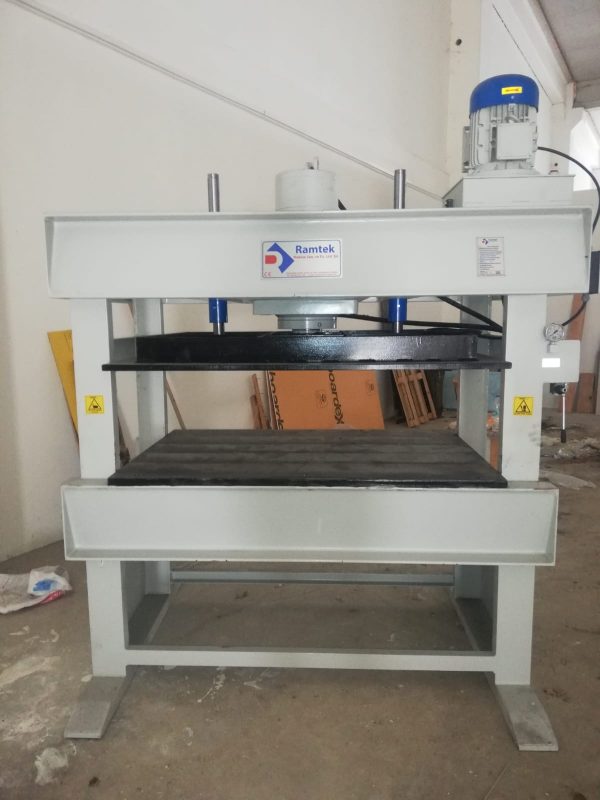 150 Tonluk Kağıt Press Makinesi