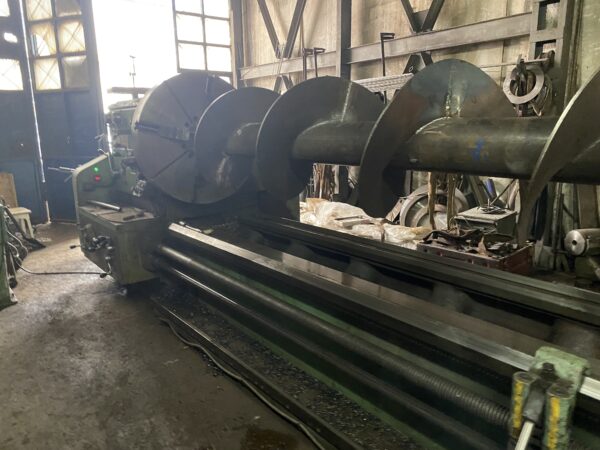 Rus Malı Üniversal Torna Tezgahı 1250 x 6000
