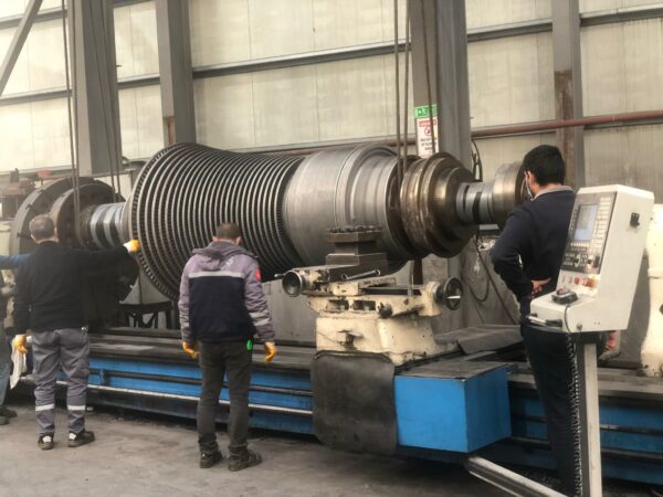 UMO marka Çap 1600 x 7500 CNC Torna Tezgahı - Image 3